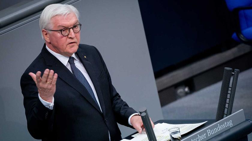 Германия отказалась "под кнутом" переписывать историю