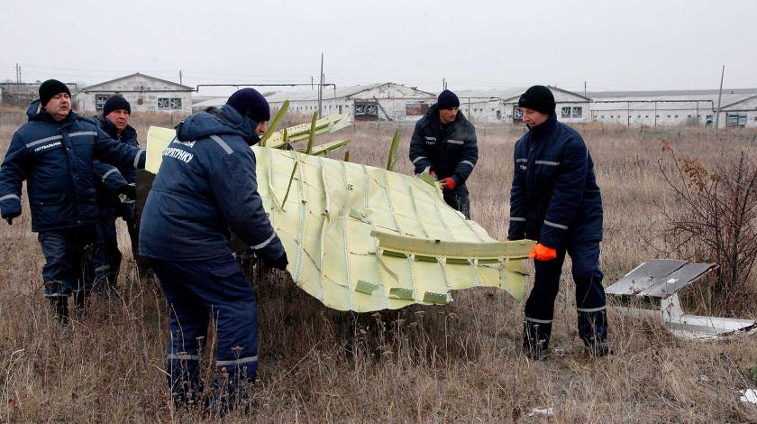 Нидерланды предъявили обвинения россиянам по делу малайзийского "Боинга" Нидерланды предъявили обвинения россиянам по делу малайзийского "Боинга"
