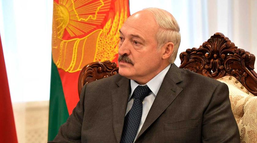 Лукашенко обвинил Москву в связях с мошенниками Лукашенко обвинил Москву в связях с мошенниками