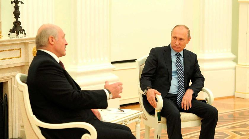 Лукашенко прибыл к Путину без галстука за нефтью Лукашенко прибыл к Путину без галстука за нефтью