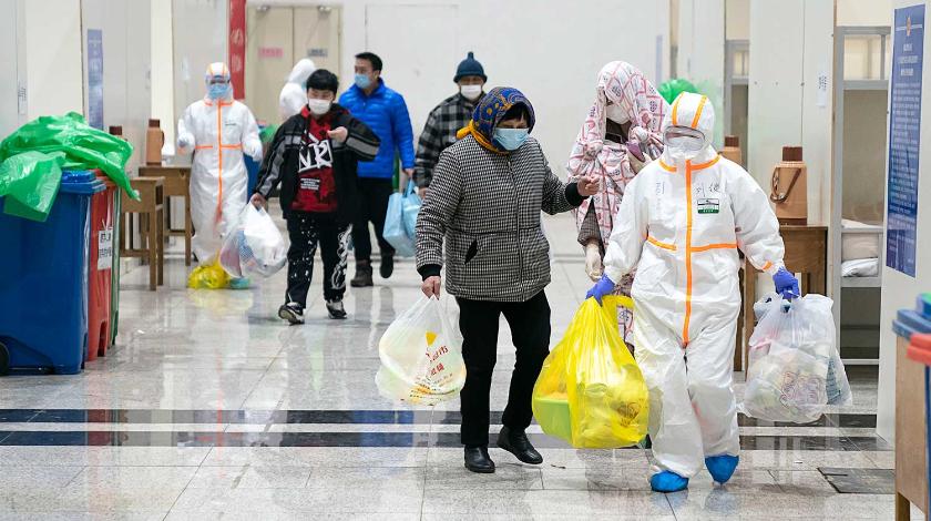 Россиян вывезли от китайского вируса-убийцы на луноходе Россиян вывезли от китайского вируса-убийцы на луноходе