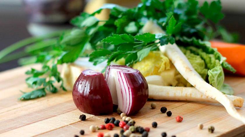 Салат с копченым мясом: рецепт простой закуски Салат с копченым мясом: рецепт простой закуски