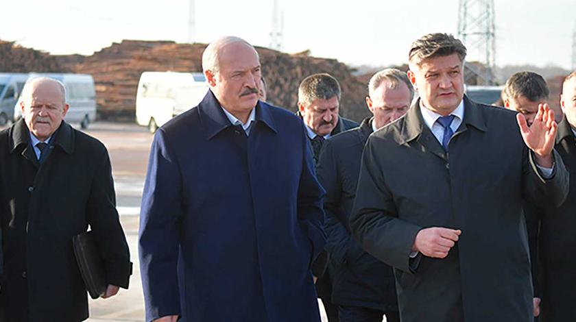 Свое возьмем: Лукашенко пригрозил самовольно откачать нефть из "Дружбы" Свое возьмем: Лукашенко пригрозил самовольно откачать нефть из "Дружбы"