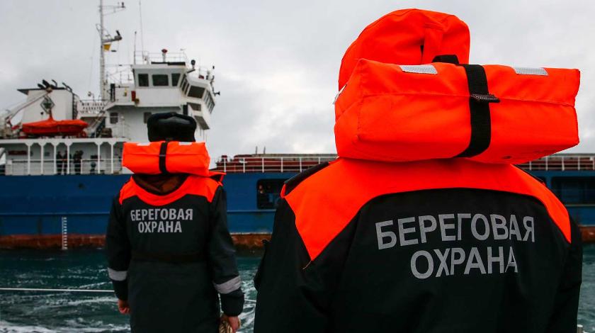 Киев обвинил россиян в угоне судна в Азовском море Киев обвинил россиян в угоне судна в Азовском море