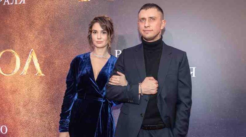 Актер "Мажора" раскрыл подробности развода после 9 лет брака Актер "Мажора" раскрыл подробности развода после 9 лет брака