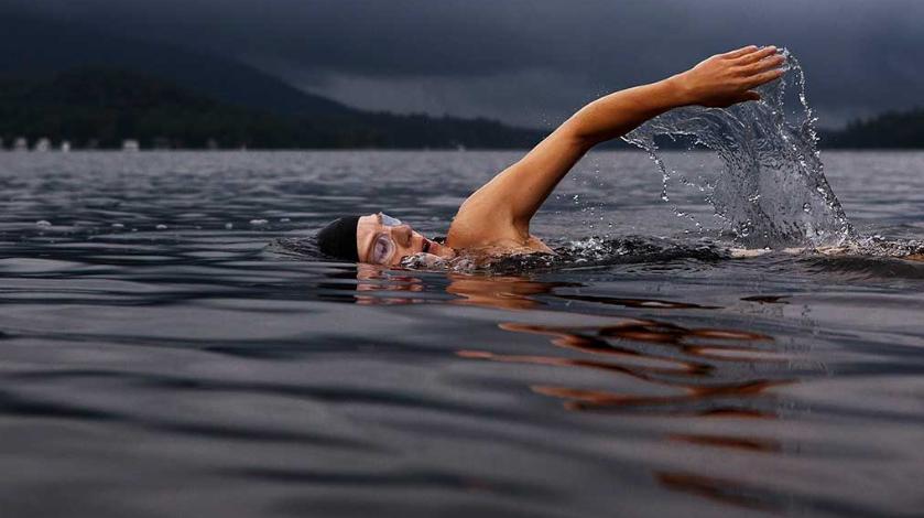 Установлен новый мировой рекорд по подледному плаванию 