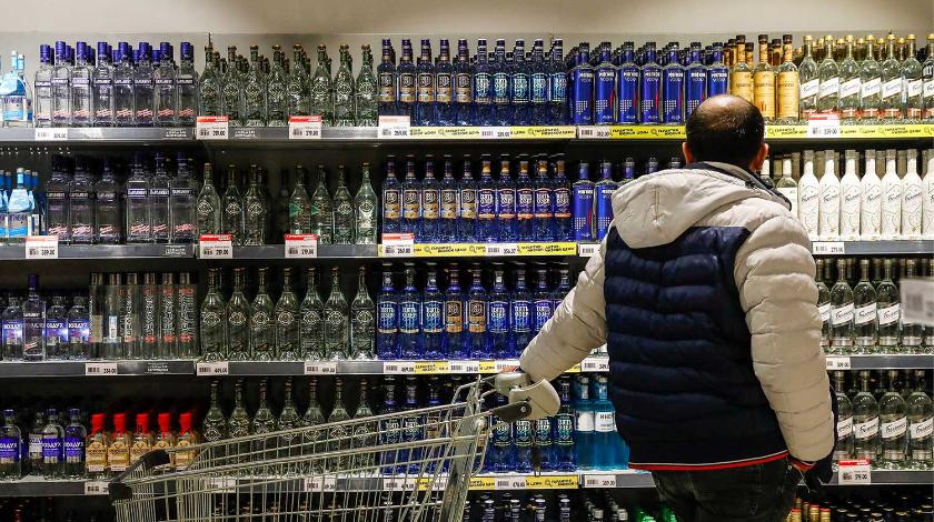 Вслед за крупой: в России могут опустеть полки с алкоголем Вслед за крупой: в России могут опустеть полки с алкоголем