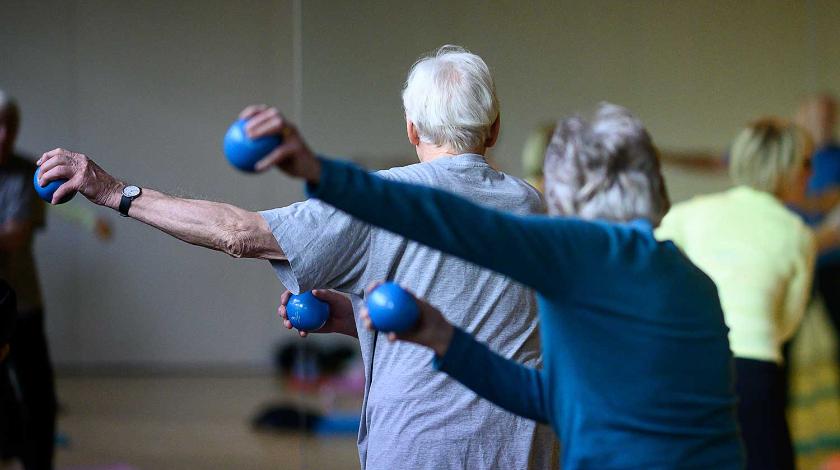 Упражнения для пенсионеров: как оставаться в форме после 60 лет