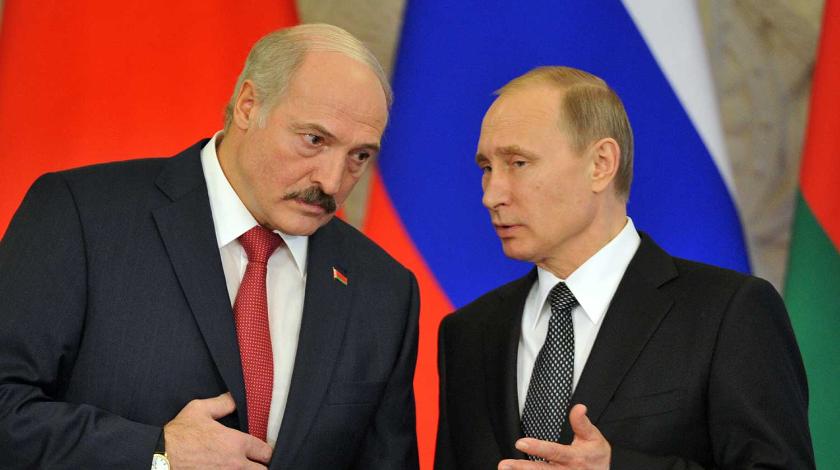 Лукашенко бросился на шею Путину — видео
