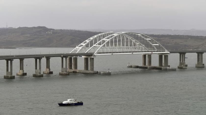 На Украине встревожились угрозой ядерной базы России из-за Крымского моста