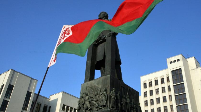 Историк: Белоруссия была с Россией только из-за денег