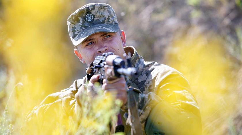 Эксперт: заявлениями о войне с Россией украинцы прикрывают грабеж в стране