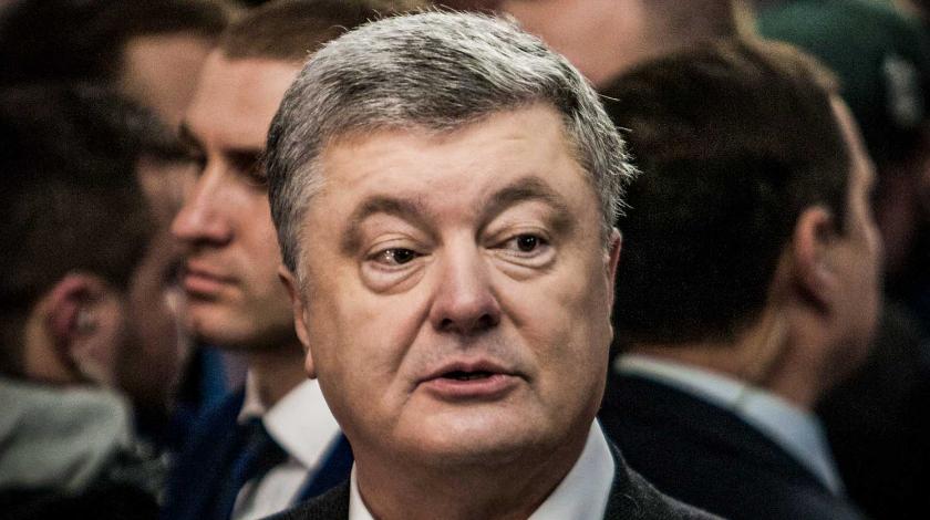 Порошенко незаконно переправили через границу