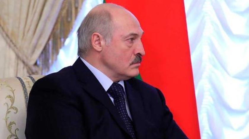 СМИ: 16-летний сын Лукашенко оказался оппозиционером
