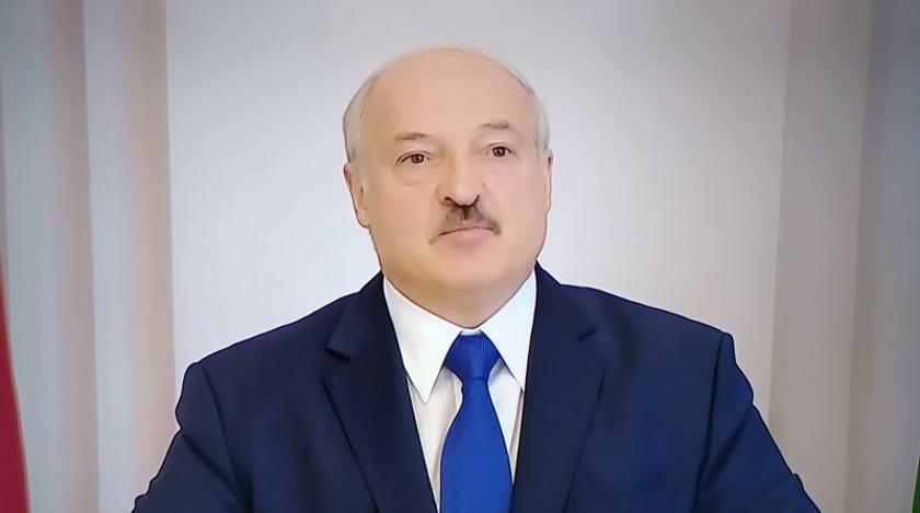 "От наркоманов и проституток": оппозиционеры подготовили Лукашенко "подарок"