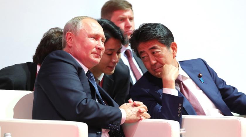 Помешало лишь одно: Абэ рассказал о срыве мирного договора с Россией
