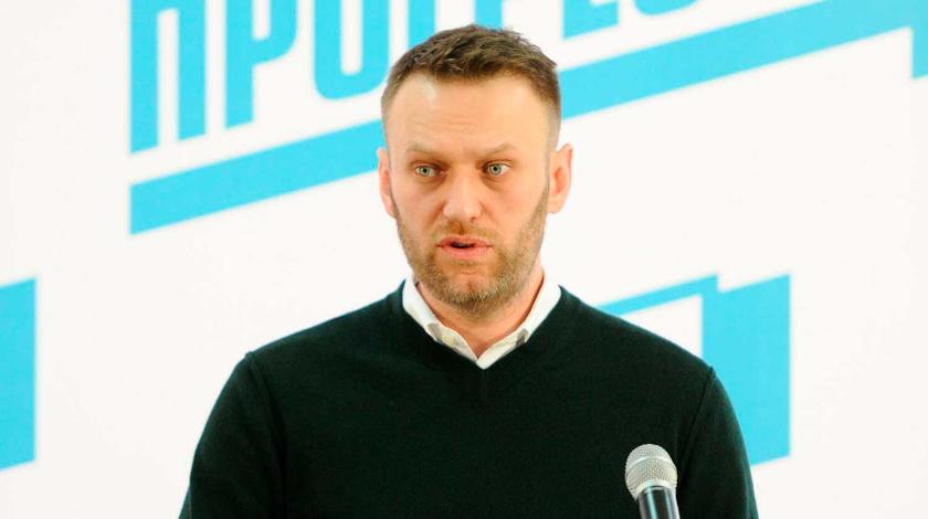 Песков о втором отравлении Навального: Чушь