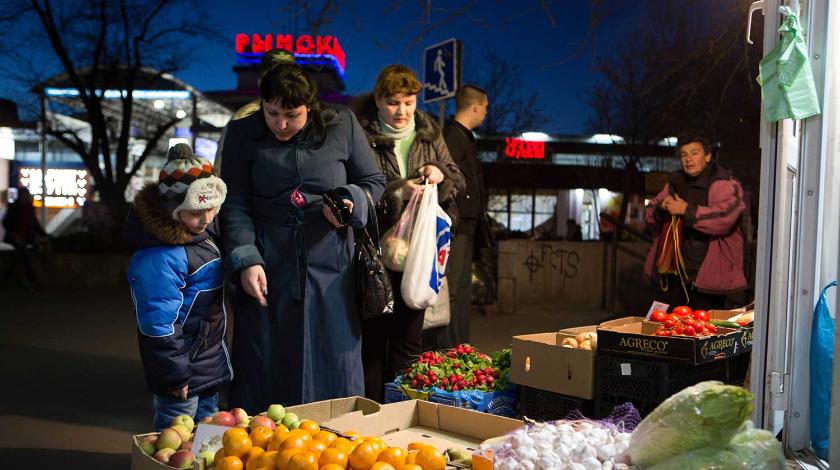 Украинцам представили методичку по доносам на русскоговорящих продавцов