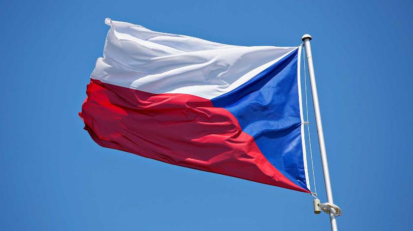 Власти Чехии в панике надеются на помощь из России