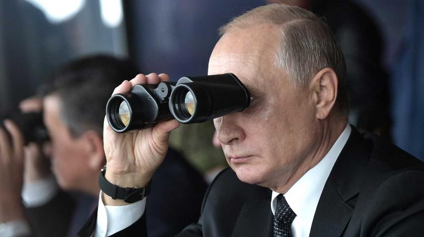 "Можем посмотреть в прицел": Путин отреагировал на заход корабля НАТО в Черное море