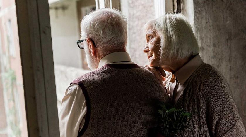 "Не хватает на еду": пенсионерка из Украины расплакалась в прямом эфире 