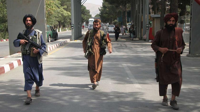 Члены "Талибана*" довели своего премьер-министра до слез