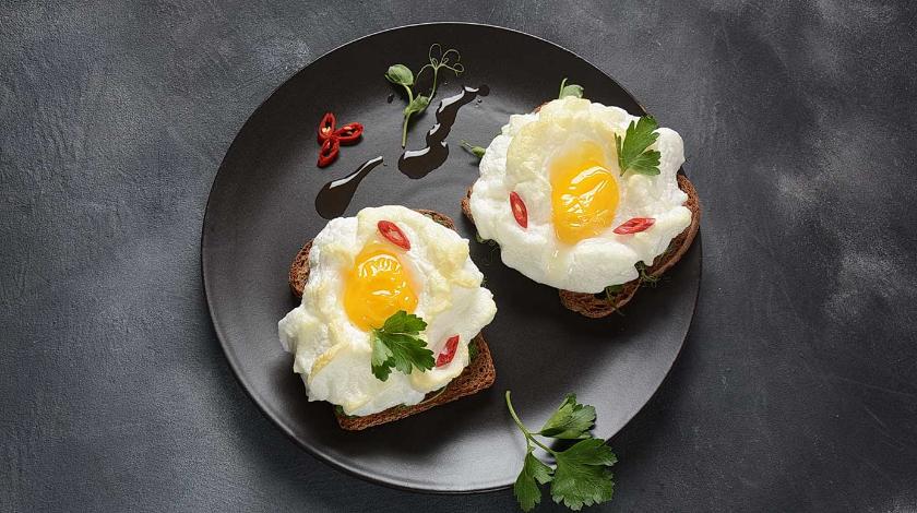 Завтрак аристократа: простой рецепт роскошного блюда из яиц