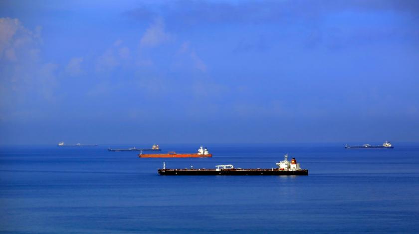 РФ может "перехитрить" морские санкции Великобритании за счет незаконных методов - эксперт
