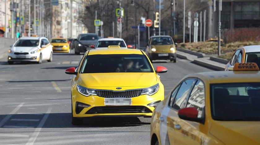 В Москве вдвое увеличили размер субсидий на такси и каршеринг