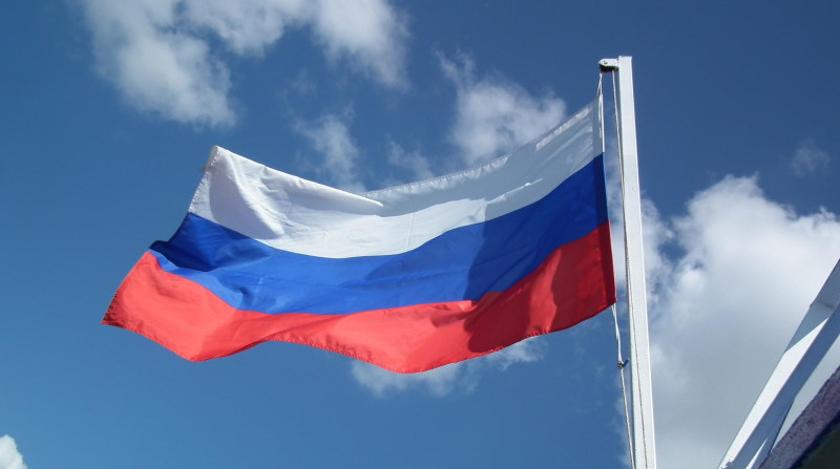Над правительством Томской области вывесили флаг другой страны - фото