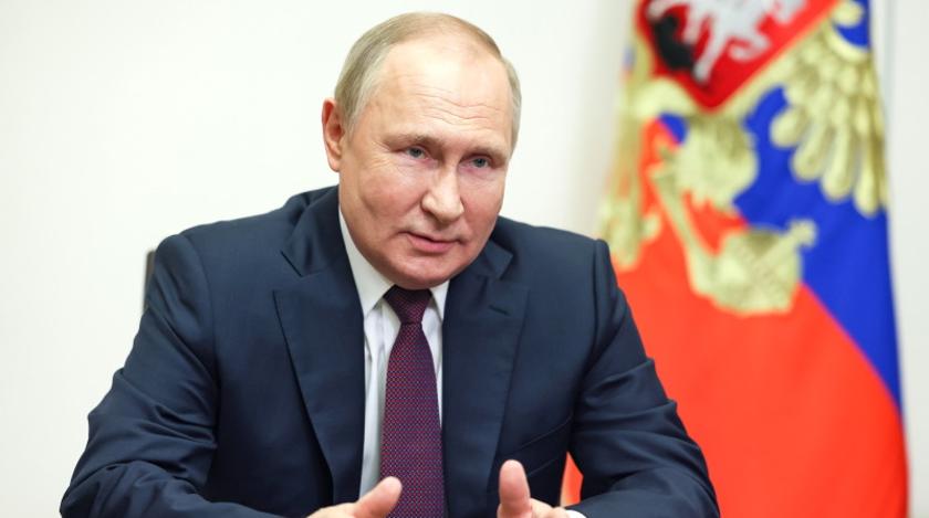 Запад затягивает конфликт: Путин объяснил "возню" США вокруг военных поставок Украине