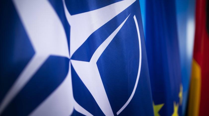 Западные генералы призвали НАТО открыто вмешаться в конфликт на Украине