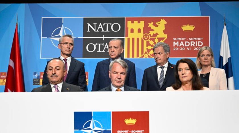 Роковой момент на переговорах в Мадриде позволил Финляндии и Швеции попасть в НАТО