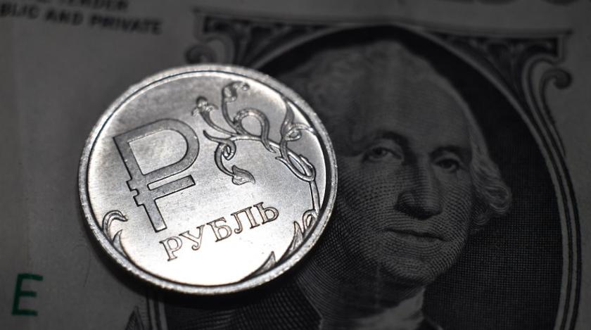 Le Figaro: рубль оказался самой успешной валютой мира