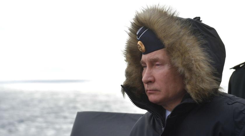 Одна фраза Путина на параде ВМФ посеяла панику в Британии