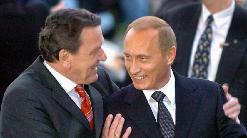 Чем завершилась тайная встреча Путина с экс-канцлером Германии в Кремле