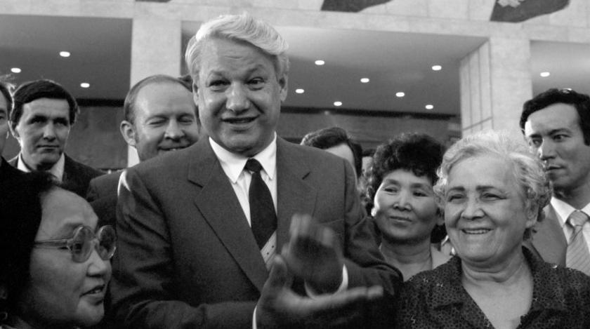 "Спец по унитазам": как Ельцин называл свою жену