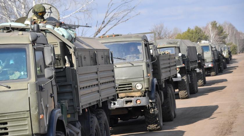 Готовится что-то серьезное: возле Крыма засняли огромную колонну спецтехники ВС РФ