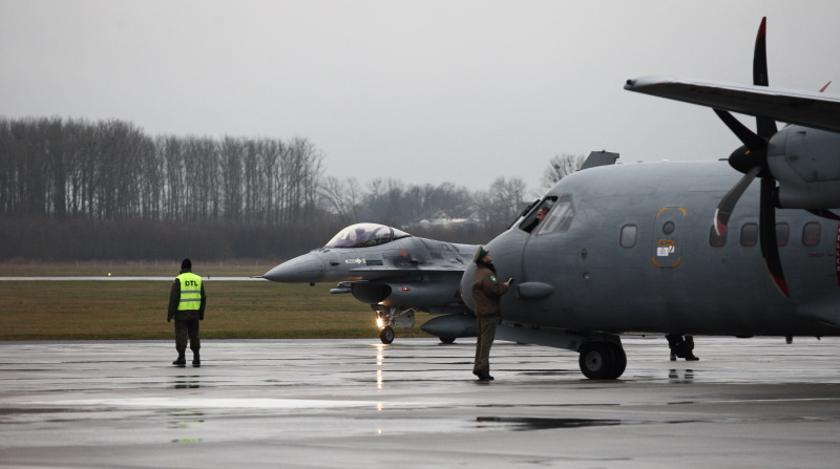 Готовится что-то серьезное: самолеты НАТО массово устремились в сторону Украины