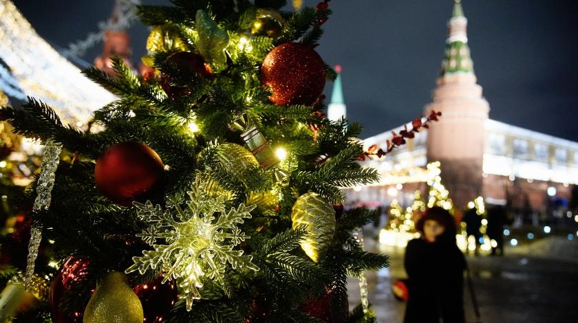 Собянин предложил москвичам определить формат празднования Нового года 
