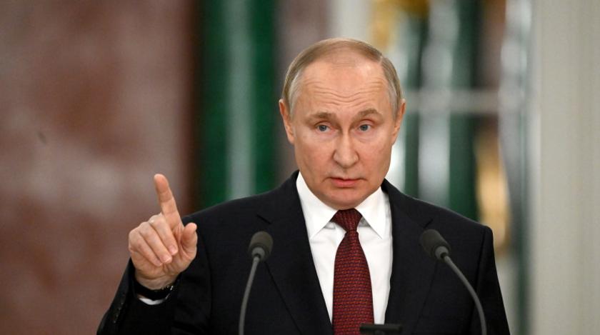 Путин раскрыл личное отношение к побегу из России Собчак и Пугачевой