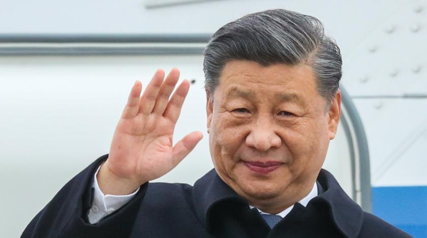 Си Цзиньпин оставил пугающее послание во время отъезда из России