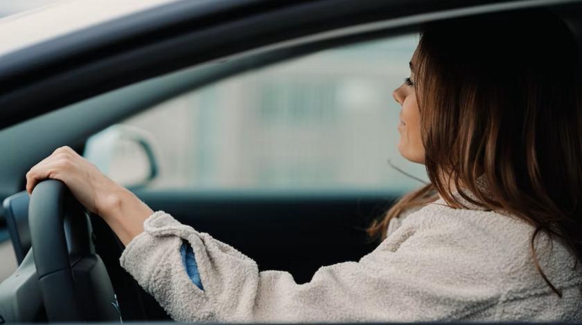 Доктор сообщила о неожиданной опасности для женщин-водителей 