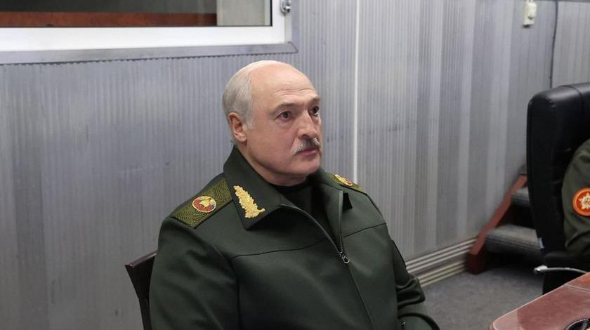 Не простуда: Лукашенко перестал скрывать тяжелую болезнь