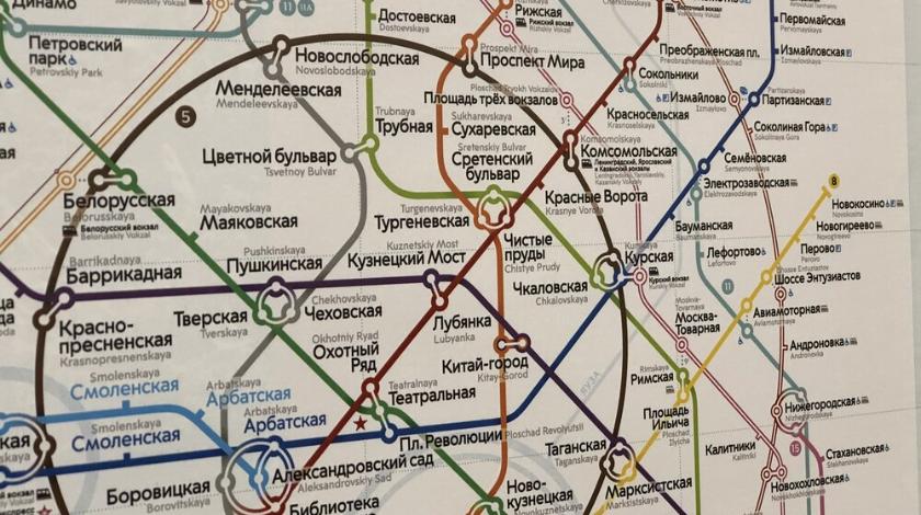 Собянин предложил москвичам выбрать цвет новых линий метро