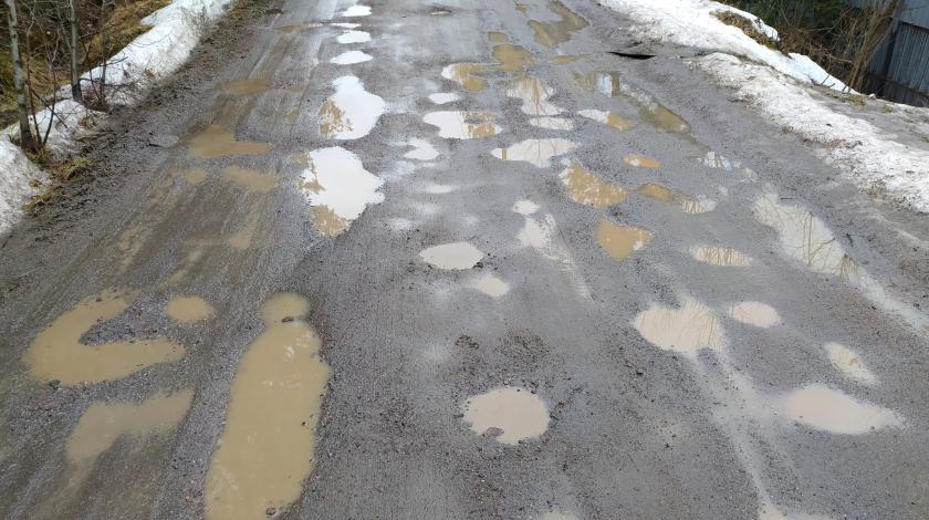 Почему дороги в Тверской области ремонтируют лишь на словах