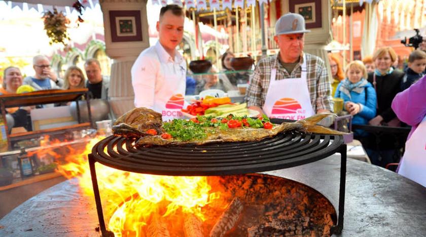 Собянин: более 300 столичных ресторанов разработали специальное меню к "Рыбной неделе в Москве"