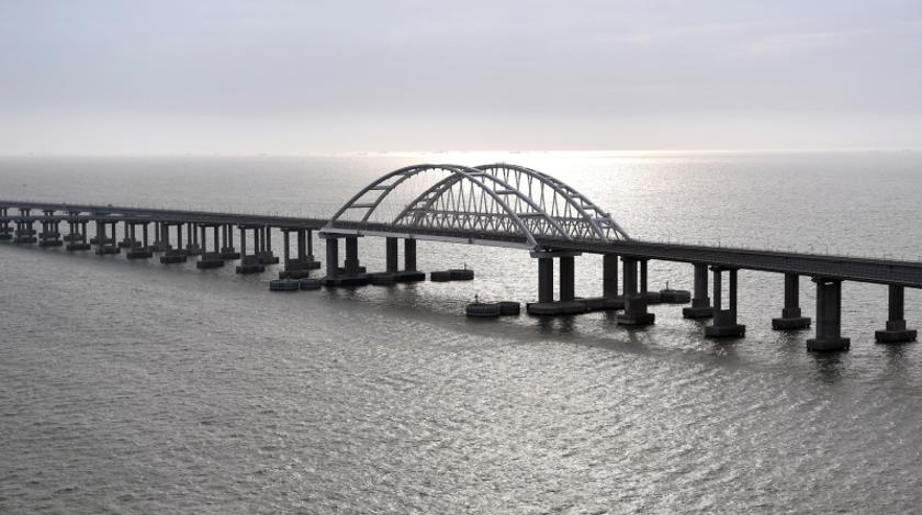 Около Крымского моста заметили серьезную опасность