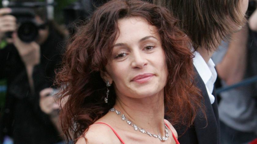 "Фантастически": Фандера показала поклонникам глубое декольте 