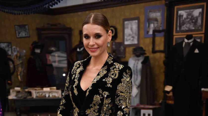 Толкалина обнажилась перед объективом дочери